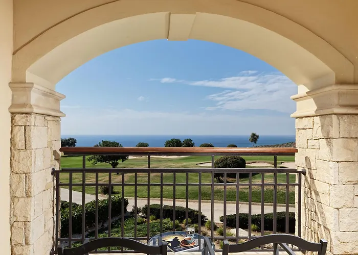 Aphrodite Hills Hotel